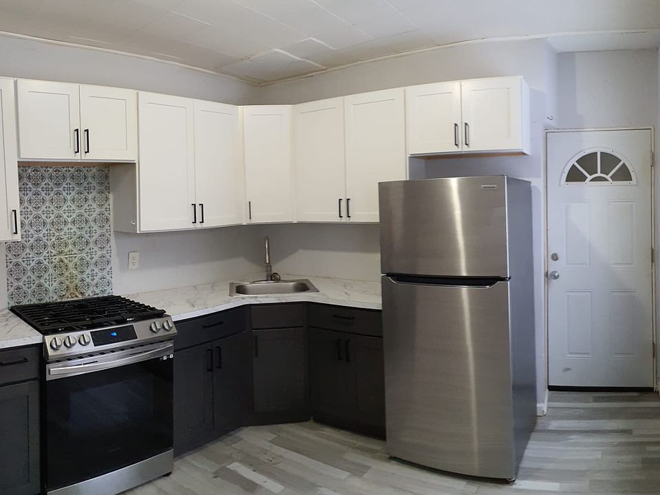 1st image of 36 Church St #1