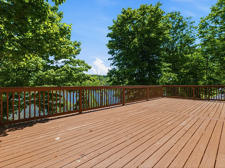 548 Lakes Rd — Photo 49
