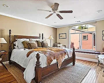 3 bed, 2.5 bath, 1232 sqft, $4,000 — Photo 2