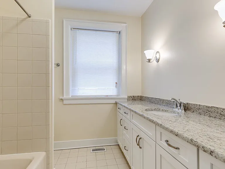 2602 Monument Ave — Photo 20