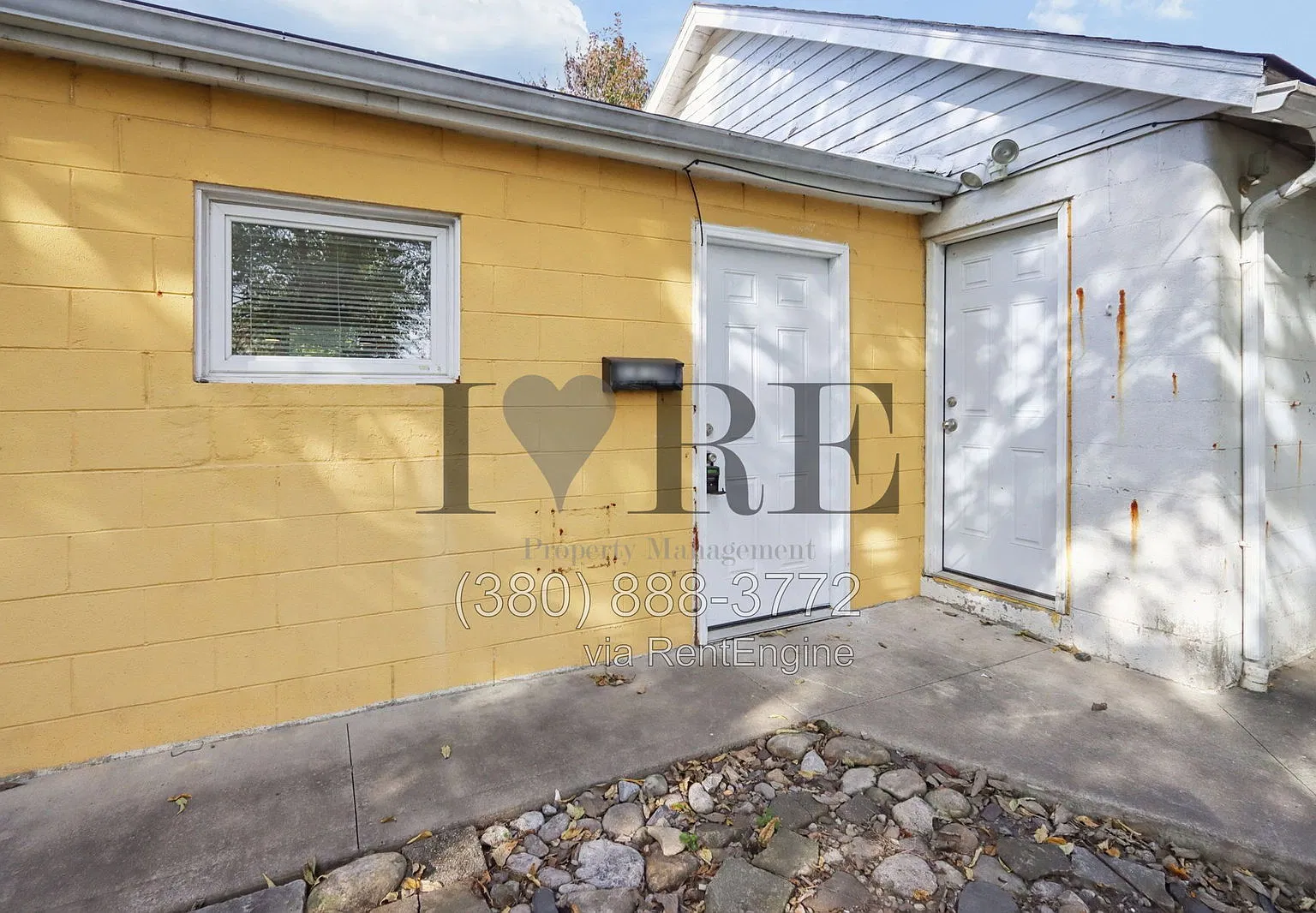 Studio, 1.0 bath, 304 sqft, $595 — Photo 2