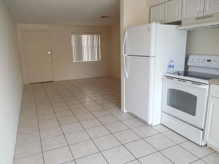 6821 Jackson St — Photo 4