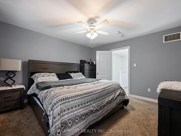 124 Parkinson Cres #70 — Photo 18