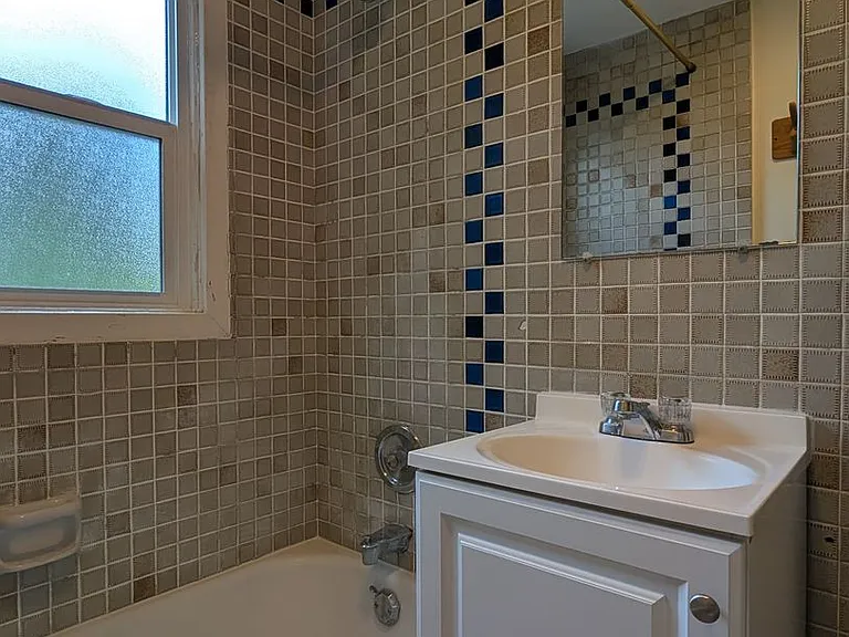 2064 Washington St — Photo 13