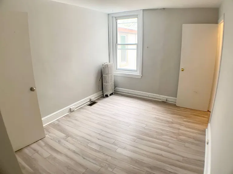 164 Markle St — Photo 22