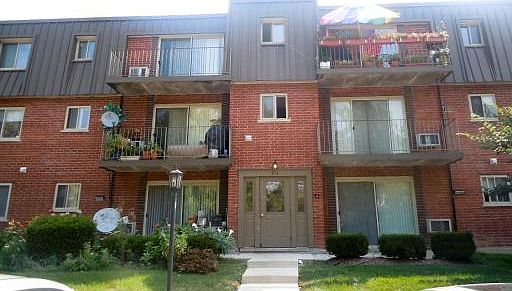 1st image of 574 Fairway View Dr APT 3I