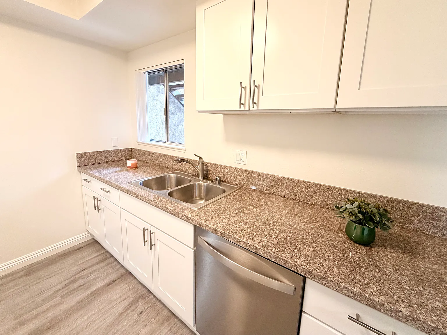 Wildwood Apartments — Photo 2
