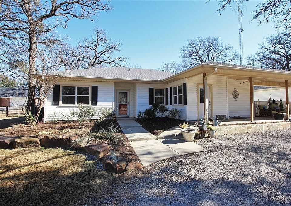 1st image of 219 Comanche Dr