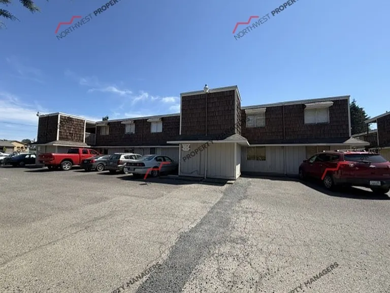 1101 Woodland Ave — Photo 1