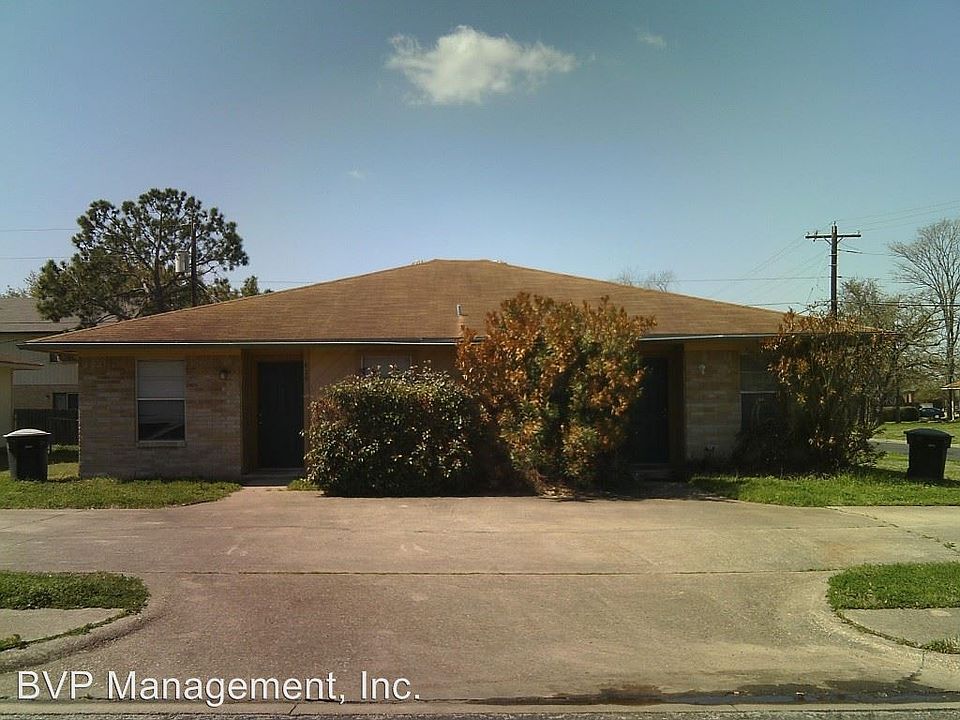 1st image of 821 San Saba Dr