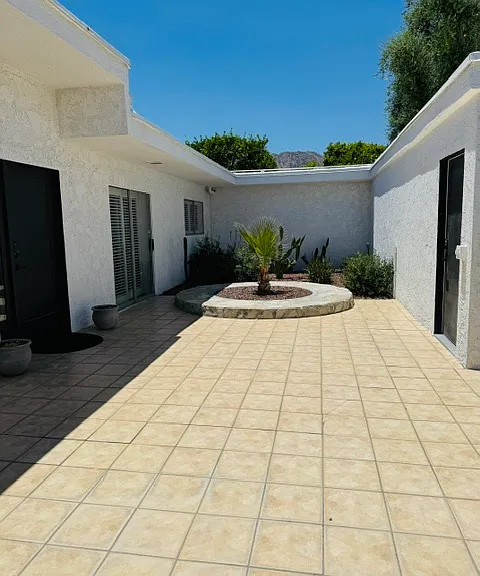 47760 Eisenhower Dr — Photo 16