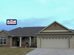 2816 Tobacco Rd, Manhattan, KS 66503