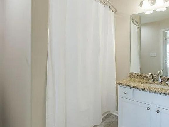 5th image of 3125 Daly Pl