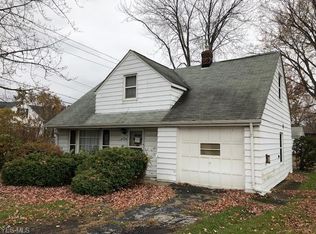 574 E 305th St, Willowick, OH 44095