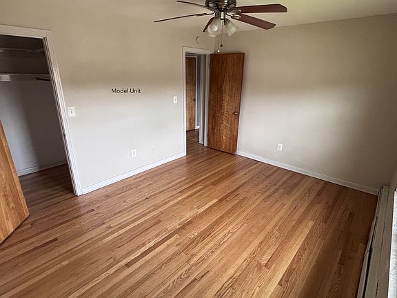 Model Unit: Shown for layout and room sizes only. Finishes and colors vary in available units.