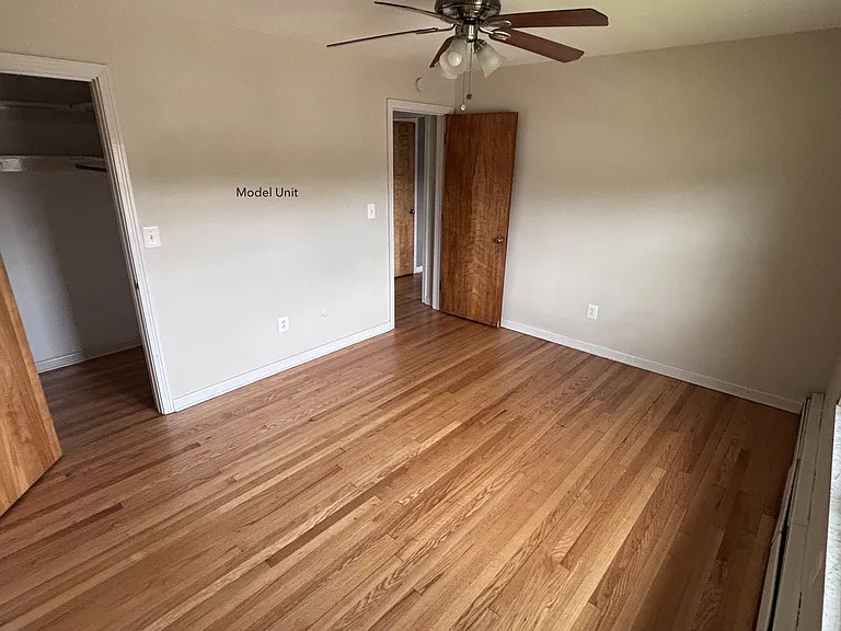 Model Unit: Shown for layout and room sizes only. Finishes and colors vary in available units.