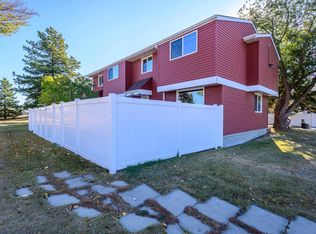 13341 47th St NW, Edmonton, AB T5A3L5