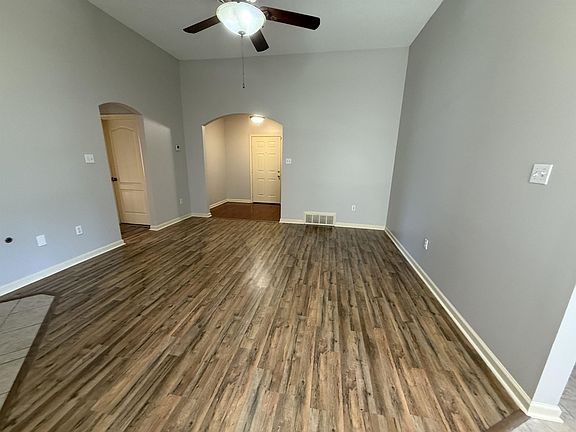5th image of 245 Mossy Springs Dr