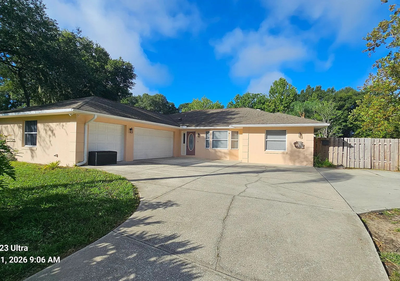 Beautiful 4/2/3 Pool Home on Oversized Lot in Halifax Plantation — Photo 1