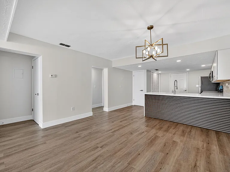 9826 Pocono St #9826 — Photo 7