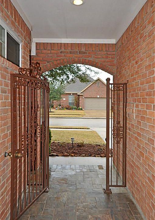 Gate to the courtyard