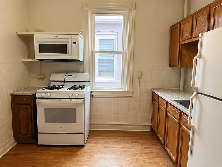 454 W. King St. — Photo 3