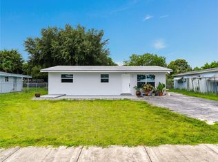 6110 SW 41st Pl, Davie, FL 33314