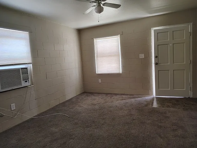2000 W Jackson St #5 — Photo 3