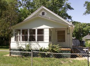 876 Fleming Ave, Muskegon, MI 49442
