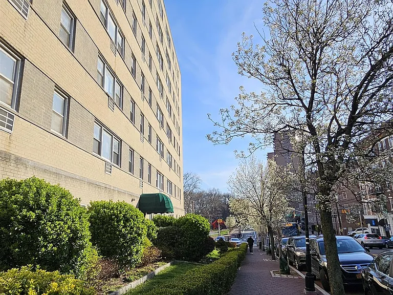 6010 Boulevard E #16 — Photo 20