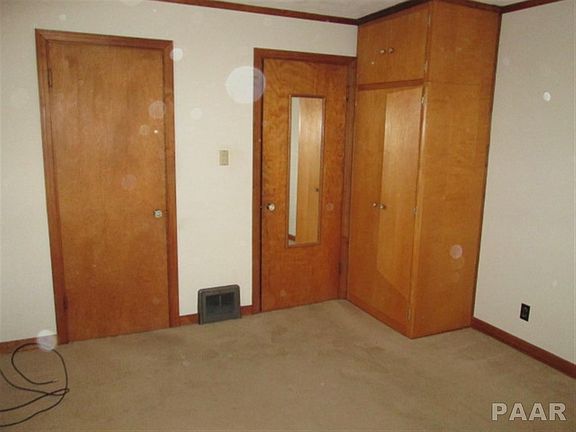 5th image of 607 W Franklin St