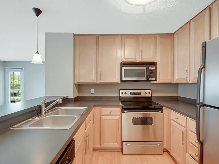 6040 Chasewood Pkwy #203 — Photo 2