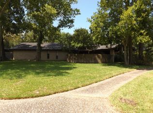 1447 Pirates Cv, Houston, TX 77058