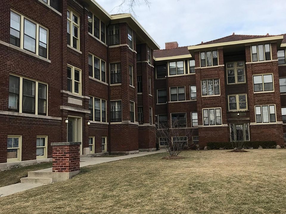 Apartment Courtyard