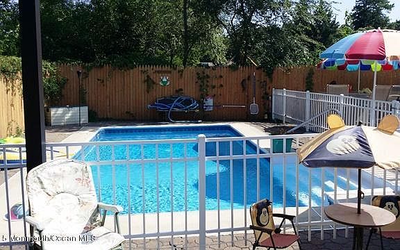 3rd image of 118 Attison Ave