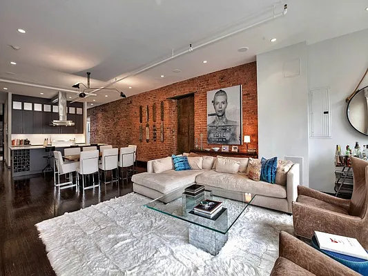 Sold by Sotheby's International Realty | media 19