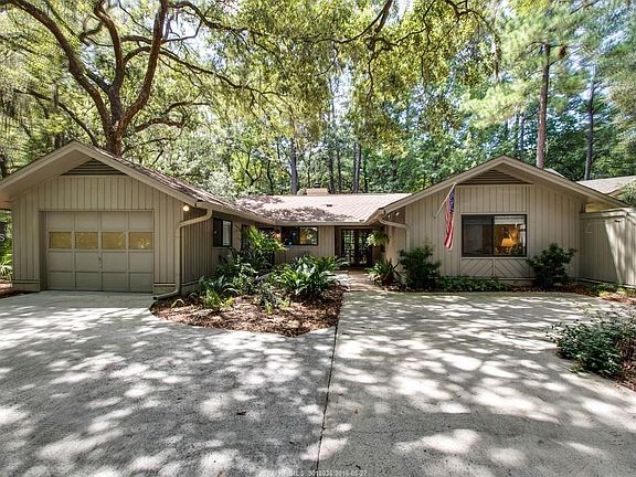 2nd image of 9 Hollyberry Ln