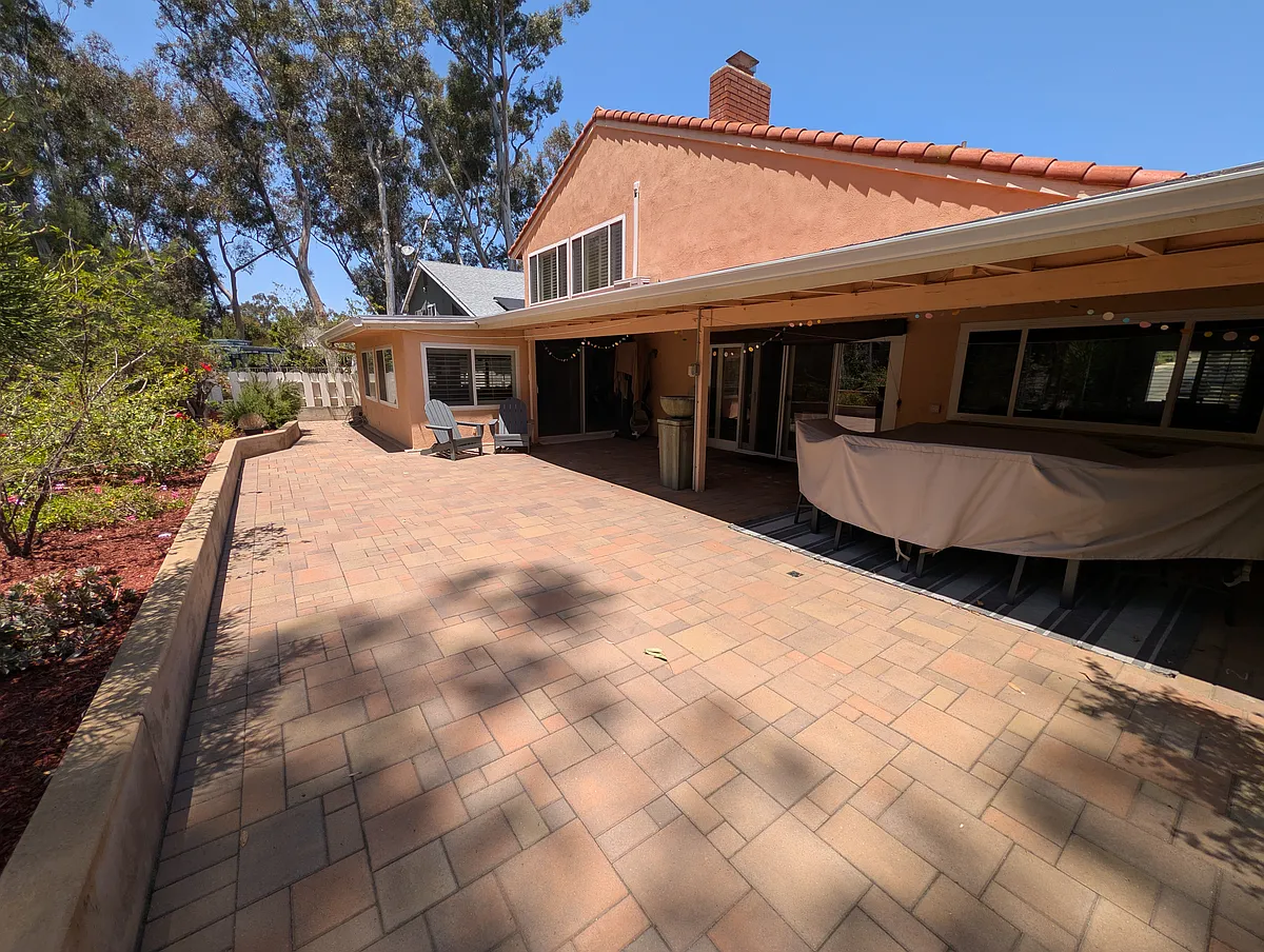 Building Photo - 10633 Canyon Lake Dr