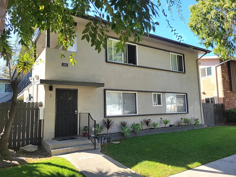 2265 San Anseline Ave #7 — Photo 1