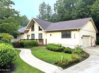 129 Aldersgate Dr, Jacksonville, NC 28546