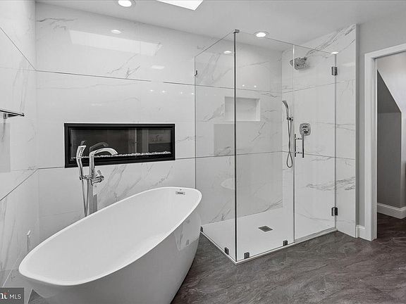 5th image of 9 Kings Valley Ct