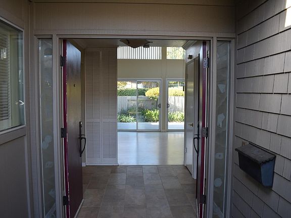 3rd image of 120 Paseo Farrallon