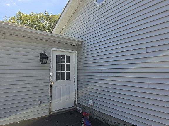 2nd image of 373 Ehrhardt Rd #3