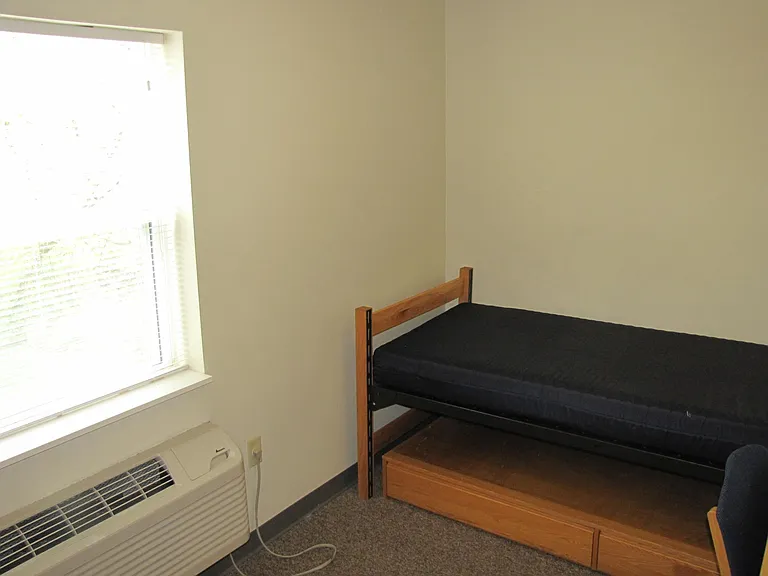 Danes Run Apartments — Photo 8