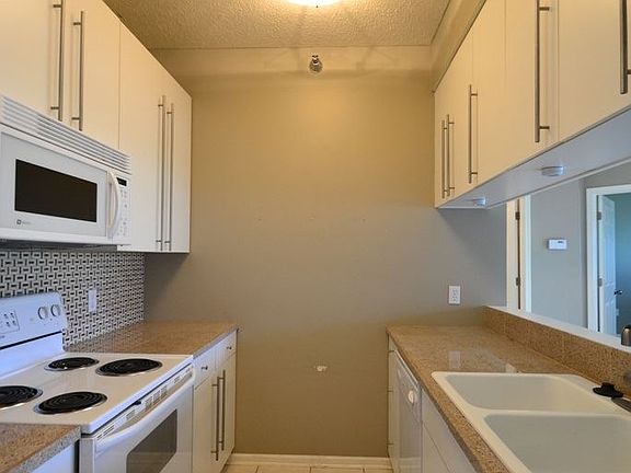 2nd image of 1760 SE La Grant Pkwy APT 34