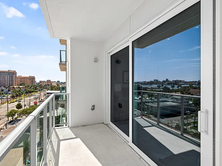 15 Avalon St #704 — Photo 14