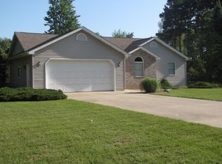 1655 Edgewood Dr, Caro, MI 48723