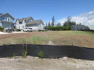 335 Compass St, Pacific Beach, WA 98571