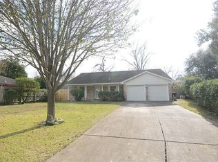 12511 Maxim Dr, Houston, TX 77065