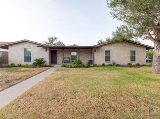 2045 Royal Ridge Dr, Eagle Pass, TX 78852